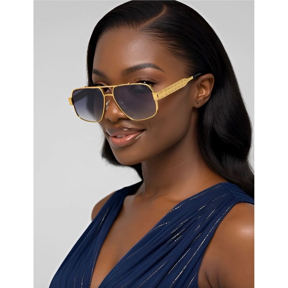 Women Fashion Oversized Designer Square Chicโ UV400 Sunglasses Glamour Hip Hop